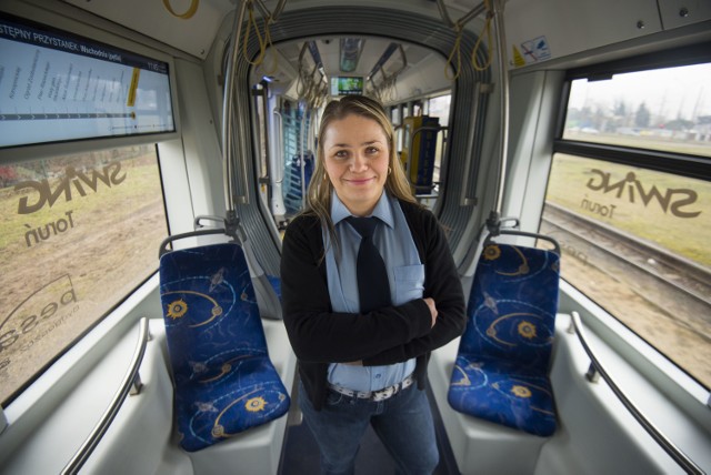 Magdalena Hevelke pracuje w MZK jako motornicza tramwaju. W miejskich autobusach pań także nie brakuje.