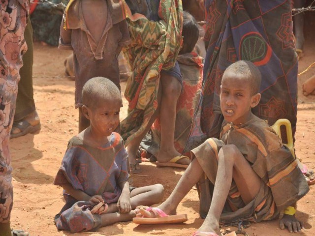 Klęska głodu nie oszczędza dzieci (http://www.flickr.com/photos/dfid/5977576537/in/photostream/)