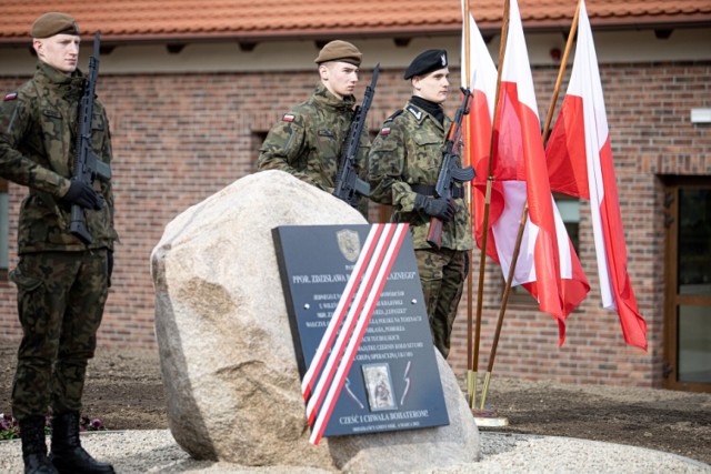 Tak było podczas odsłonięcia tablicy upamiętniającej Zdzisława Badochę "Żelaznego" w Tleniu