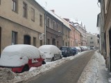 Zima ponownie nadciąga nad powiat cieszyński. IMGW zapowiada intensywne opady śniegu - od 15 do 20 cm