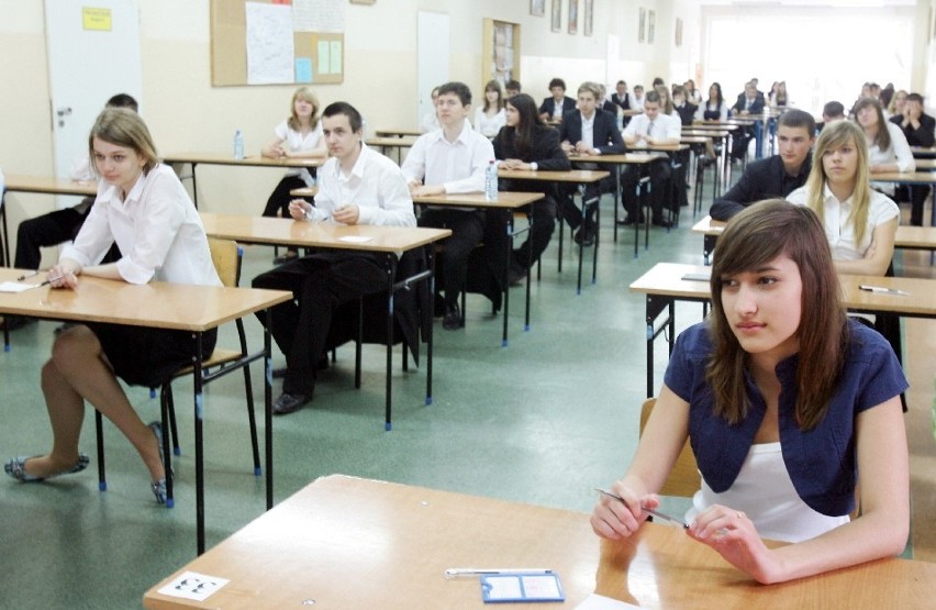 Próbny egzamin gimnazjalny angielski 2012 CKE [ODPOWIEDZI]