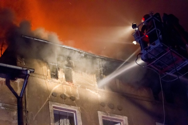 Pożar na ulicy Kartuskiej w Legnicy - zdjęcie ilustracyjne