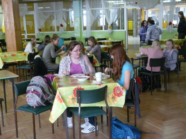 W bełchatowskich szkołach stołówki są obsługiwane przez zewnętrzne firmy