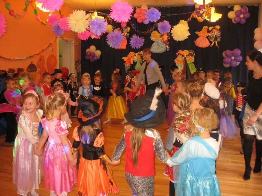 Karnawałowy bal w Publicznym Przedszkolu nr 1 w Wieluniu[Zdjęcia]