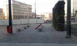 Przebudowa centrum Katowic: ławki w cieniu wertykalnych ogrodów ZDJĘCIA