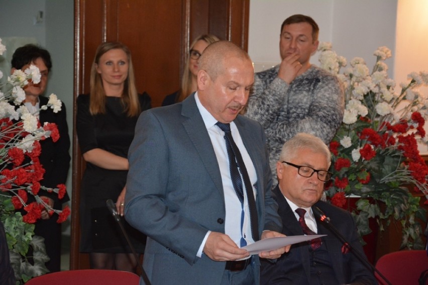 Burmistrz obiecuje komunikację miejską w gminie Strzegom i wiele inwestycji. ZDJĘCIA Z SESJI