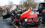 Bydgoszcz: TIR zmiażdzył dwa auta. Nie żyje 1,5-roczne dziecko
