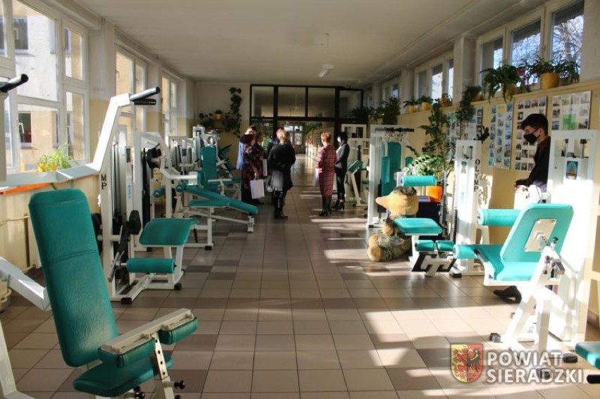 Nowa siłownia otwarta w Zespole Szkół Ponadgimnazjalnych w Błaszkach (zdjęcia)
