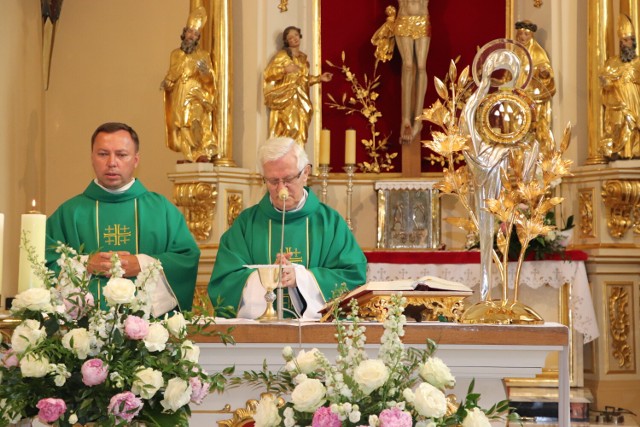 Nowa monstrancja zostanie poświęcona przez ordynariusza diecezji włocławskiej bpa Krzysztofa Wętkowskiego.
