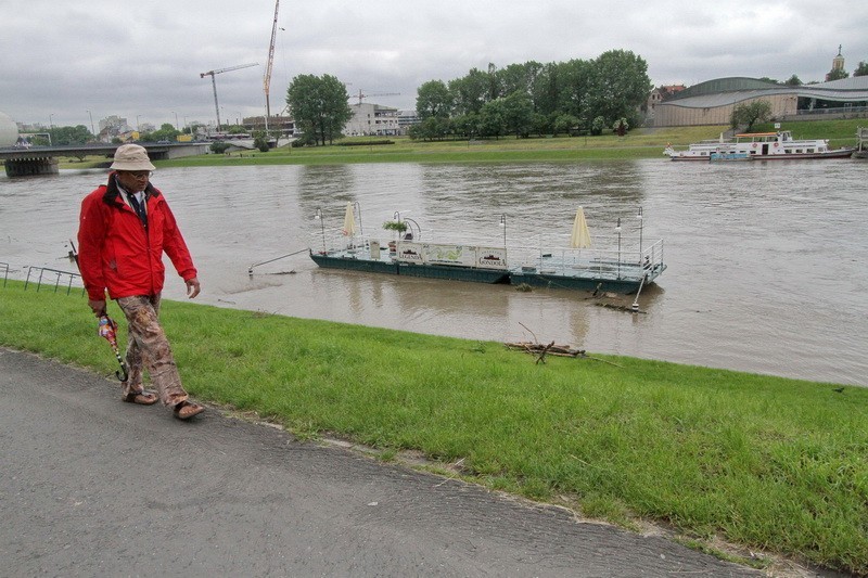 O godzinie 11.30 stan Wisły na Bielanach wynosił 315 cm....