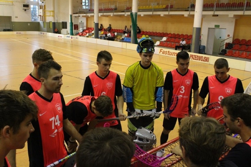 Dwoma zwycięstwami unihokeiści I LO Floorball Gorzów Wlkp....