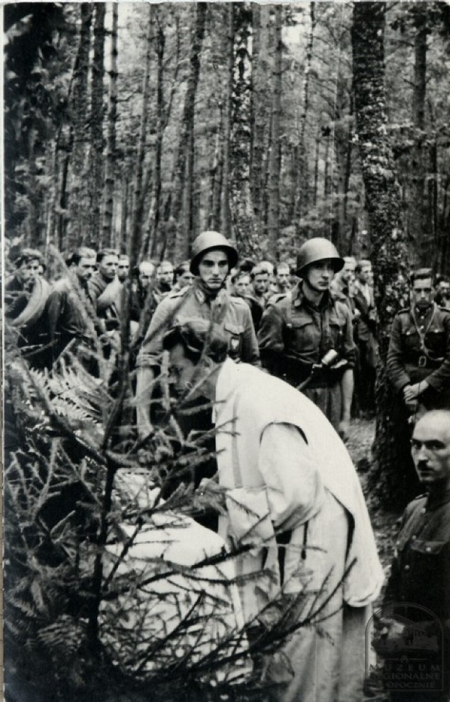 Msza polowa, Stefanów , 15 sierpień 1944 r. ks. kapelan Marian Skoczowski „Ksawery”