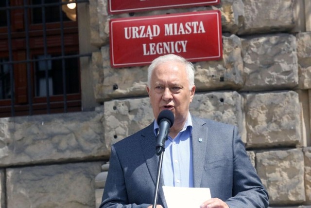 Prezydent Legnicy Tadeusz Krzakowski