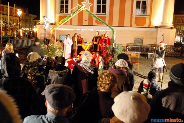 Miasto Leszno zaprasza w piątek 20 grudnia do wspólnego kolędowania na rynku.