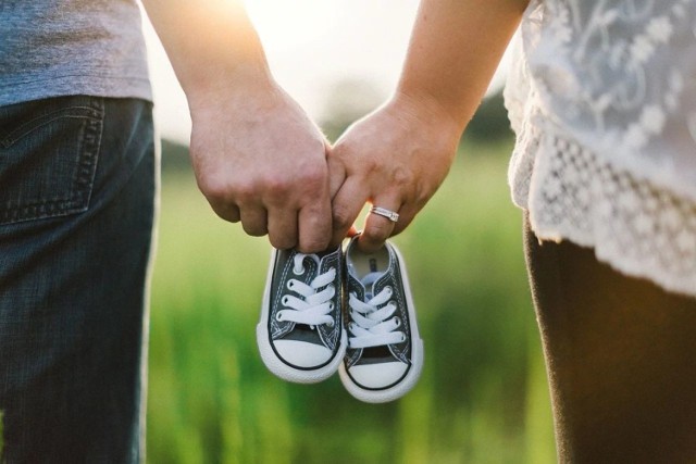 Zastanawialiście się kiedyś od czego pochodzą nasze nazwiska? Postanowiliśmy to sprawdzić. Zobaczcie znaczenie popularnych nazwisk. Znaczenie nazwisk na podstawie strony: genezanazwisk.pl

Gwiazdy zdradzają nazwiska ulubionych piłkarzy/Agencja TVN
