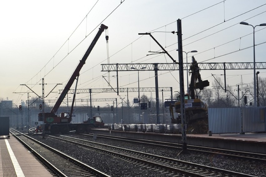 Częstochowa: Dworzec Stradom zamienił się plac budowy. Powstanie podziemnie przejście [ZDJĘCIA]