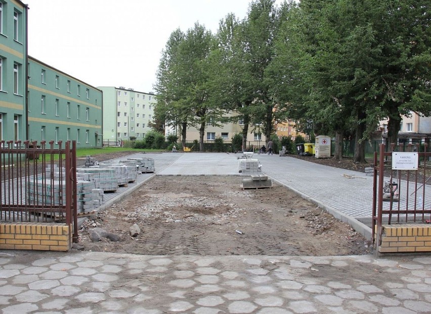 Powstaje parking przy Szkole Podstawowej nr 8 w Lęborku