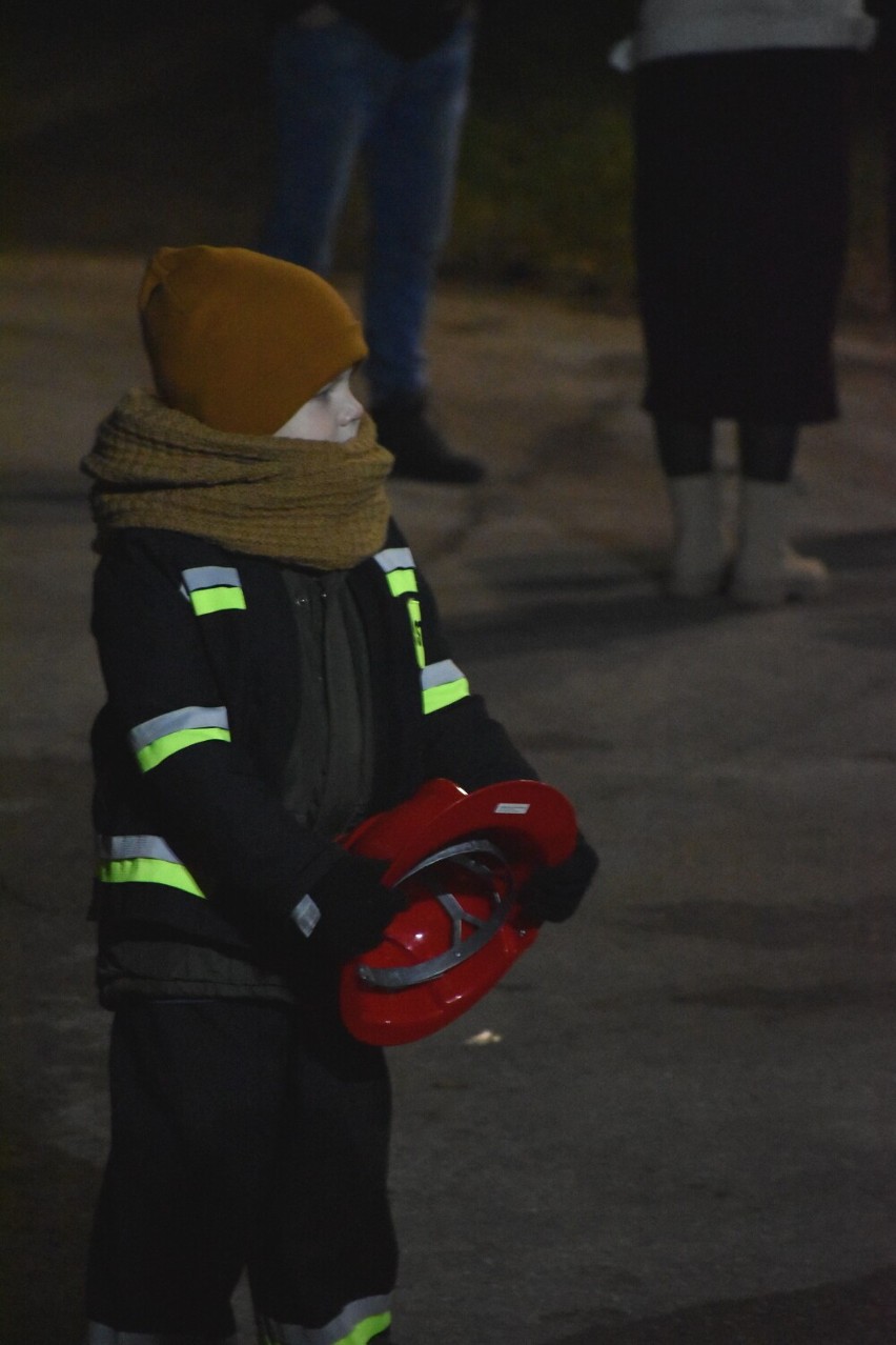 OSP Lichnowy z nowym samochodem ratowniczo-gaśniczym. Jego powitanie było prawdziwym świętem