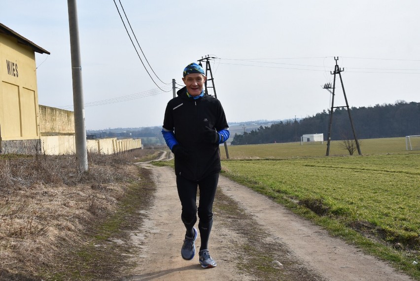 Marek Frontczak przebiegł 71 kilometrów w 71 urodziny. ZDJĘCIA