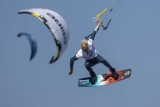 Land Rover Kite Cup 2022. Żeglarze z całej Polski zmierzą się w Pucku w zawodach wieńczących sezon w kitesurfingu i wingfoilu