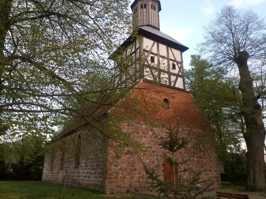 Kościół w Wojcieszycach powstał na przełomie XIII i XIV w.