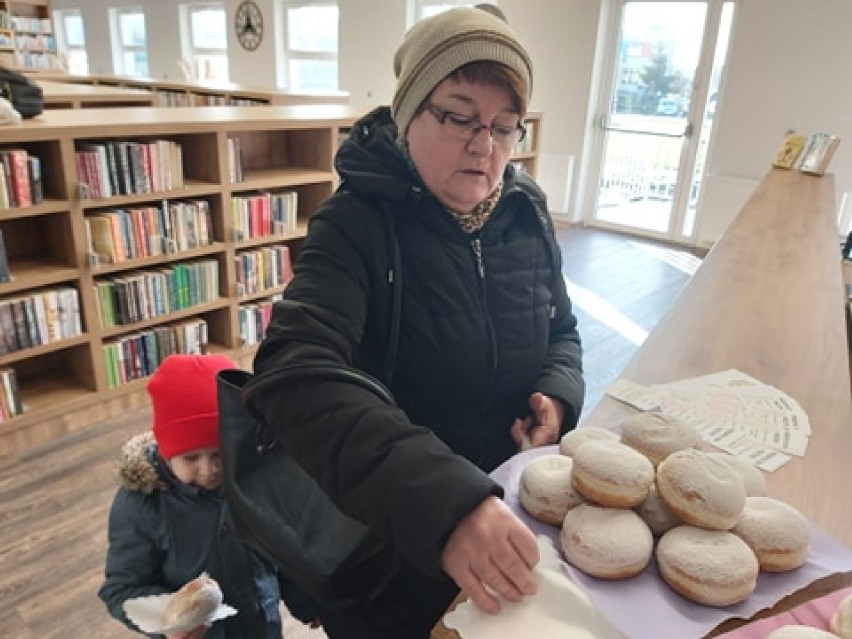 W Bibliotece czekają na Was darmowe pączki! Wpadajcie!