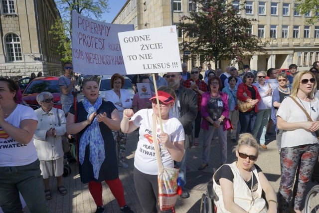 Poznaniacy solidaryzują się z niepełnosprawnymi, którzy protestują w Sejmie