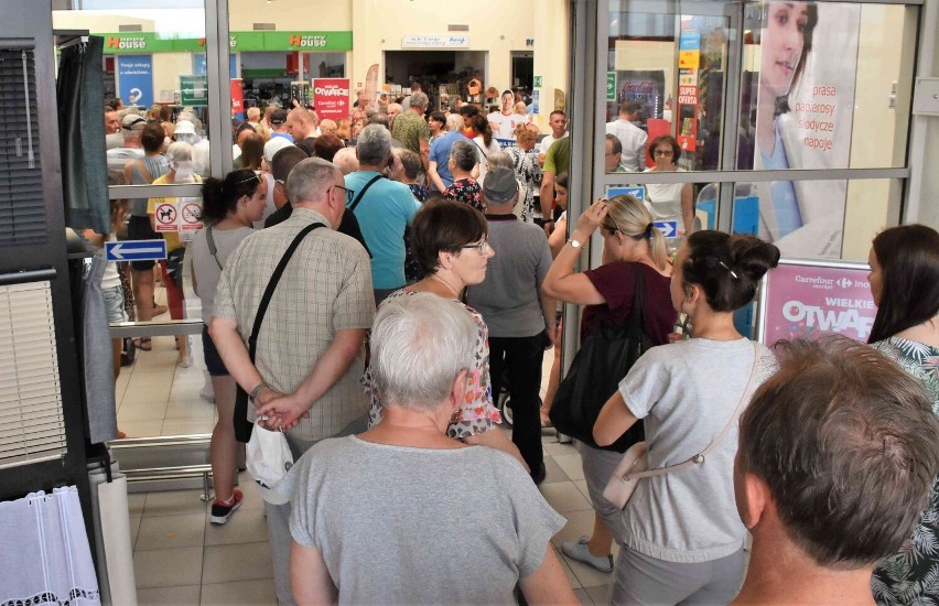 3 sierpnia otwarto w Inowrocławiu drugi market sieci...