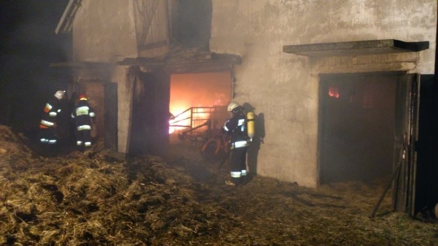 Pożar w Ornecie. Palił się budynek gospodarczy