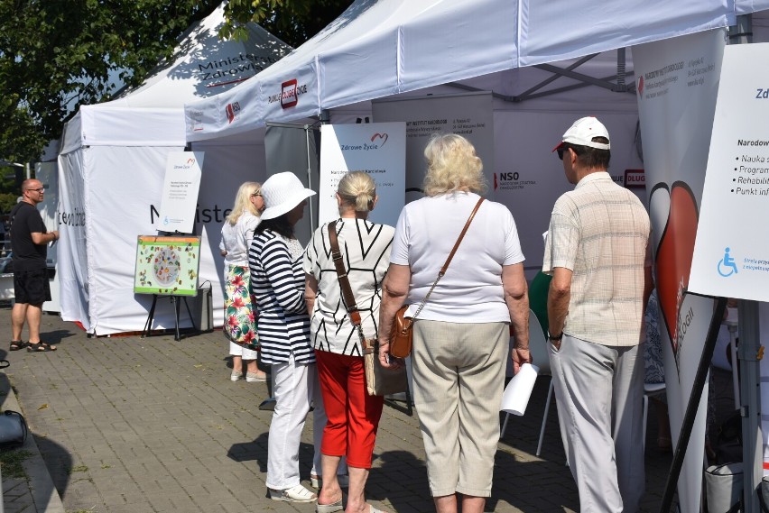 Tysiące osób skorzystało z badań i konsultacji podczas Mobilnej Strefy Zdrowia w Chełmie. Podsumowanie projektu „Zdrowe Życie” 