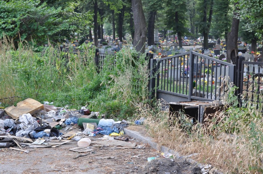 Świętochłowice - Szpitalna Okolica cmentarza, garaży oraz...