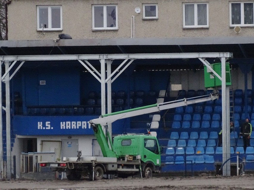 Stadion w Krośnie to dzisiaj jeden wielki plac budowy....