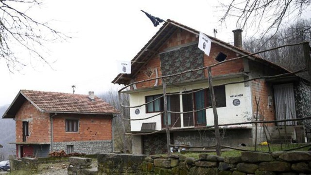 Czarne flagi Kalifatu nad Bośnią