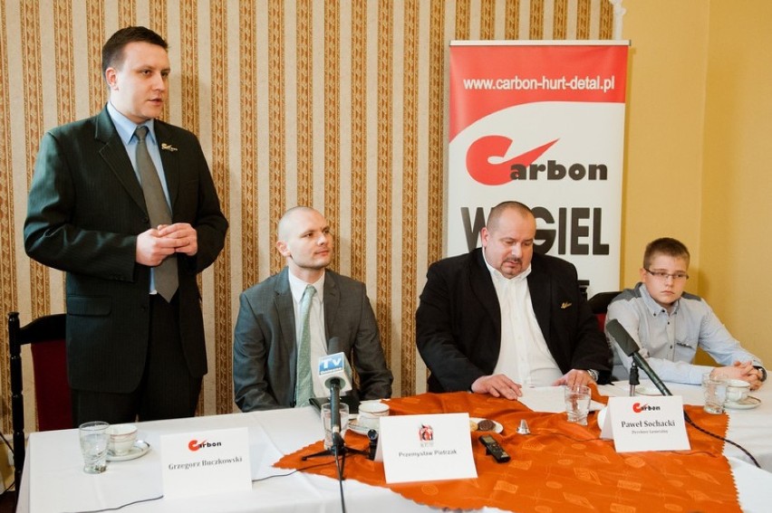 Carbon wypowiedział umowę sponsorską zarządowi Mieszka...