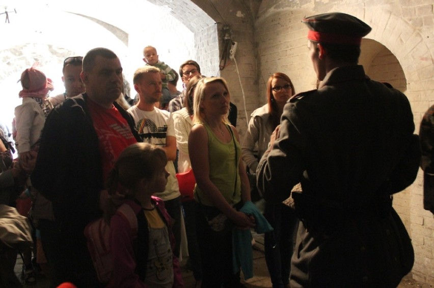 Dzień Wojska Polskiego: Poznaniacy zwiedzali Fort Va