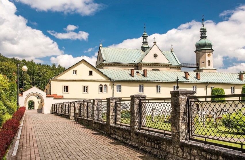 Klasztor Karmelitów Bosych w Czernej, Sanktuarium Matki...
