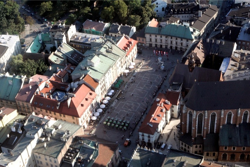 Obszar II:
1. Rynek Gł.21/Bracka1 
2. Rynek Gł./Grodzka 
3....