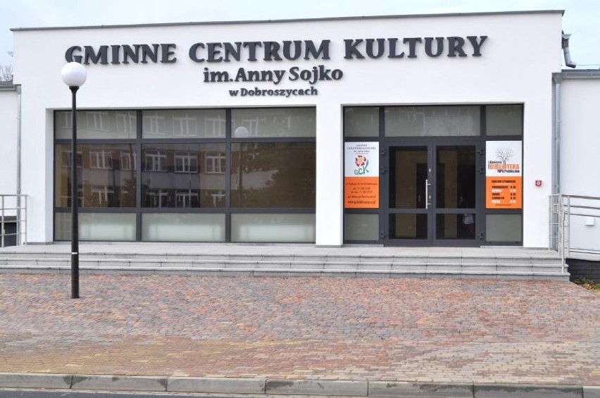 Gminne Centrum Kultury w Dobroszycach tradycyjnie zaprasza na świętowanie Dnia Kobiet. Co w programie? 