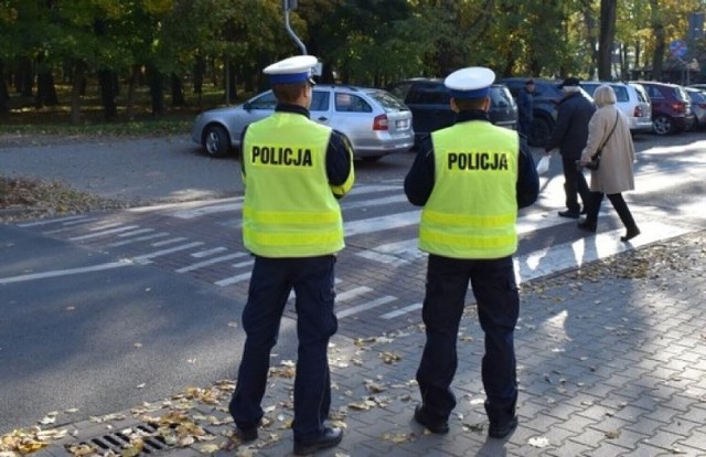 UWAGA! Kierowcy noga z gazu. Na drogach trwa policyjna akcja „Prędkość”