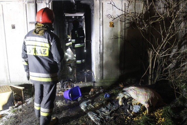 Pożar na Kilińskiego w Łodzi. Kobieta walczy o życie