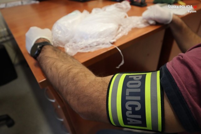 Bytomscy policjanci przejęli kilogram amfetaminy. Zatrzymanemu grozi 10 lat więzienia