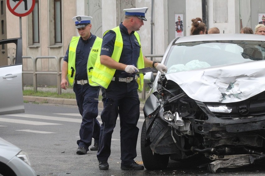 Wypadek na ulicy Czarnieckiego w Legnicy.