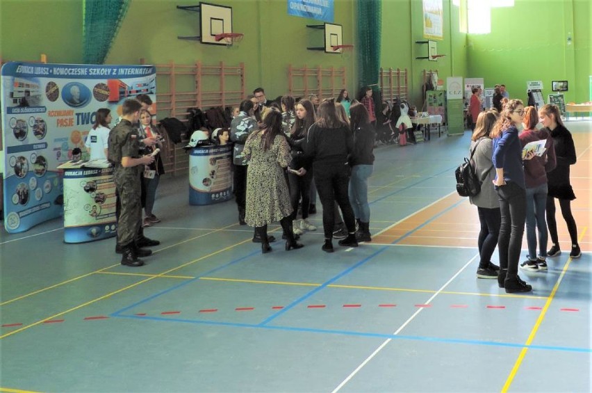 Odbyły się szkolne Targi Edukacyjne w Szkole Podstawowej nr 1 w Chodzieży 