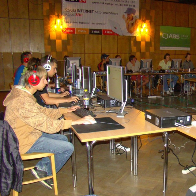 W Andrychowie rozegrano na komputerach, w specjalnie w tym celu zbudowanej sieci, turniej Counter-Strike