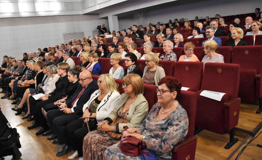 W Teatrze Miejskim w Inowrocławiu 24 września zorganizowano...