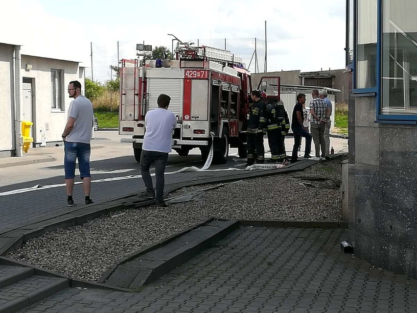 Pożar na terenie firmy Serv-Net w Trzemesznie