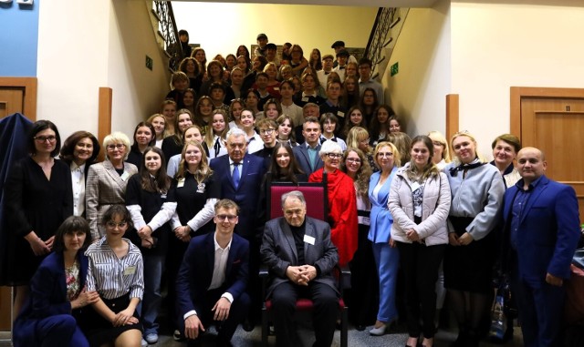 W VI Liceum Ogólnokształcącym imienia Juliusza Słowackiego w Kielcach rozpoczął się 36. Zlot Europejskiej Rodziny Szkół im. Juliusza Słowackiego