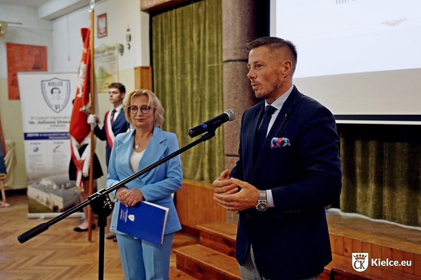 Zlot Europejskiej Rodziny Szkół imienia Juliusza Słowackiego w Kielcach. Zobacz zdjęcia