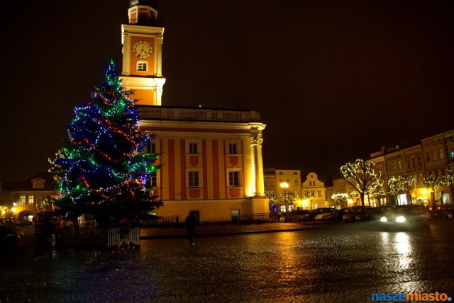 Miasto Leszno przystrojone na święta.