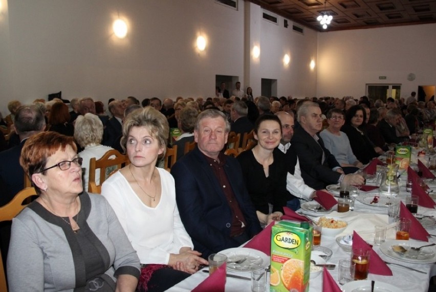 Koncert dla seniorów z gminy Sieroszewice z okazji ich święta [FOTO]